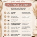 Femme souriante lisant un livre de droit, symbolisant l'étudiant en droit passionné.