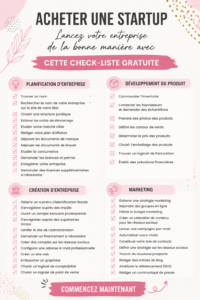 Une femme souriante consultant une checklist pour démarrer son entreprise.